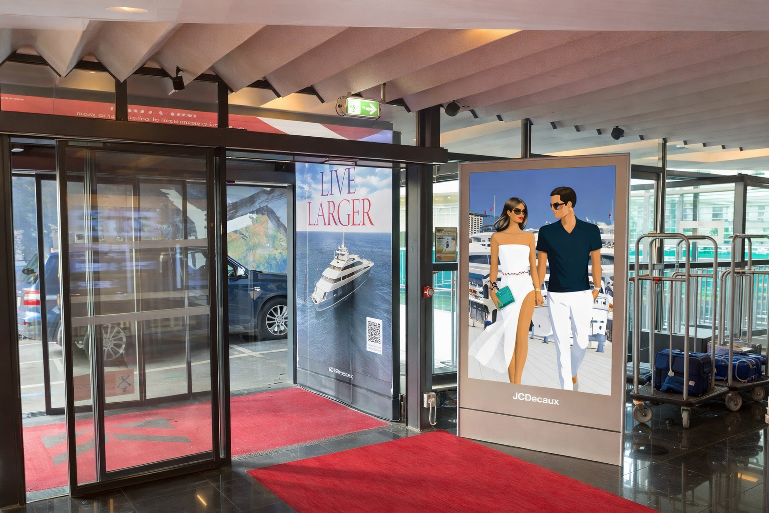 JCDecaux OOH advertising at Nice Côte d'Azur private aviation terminal